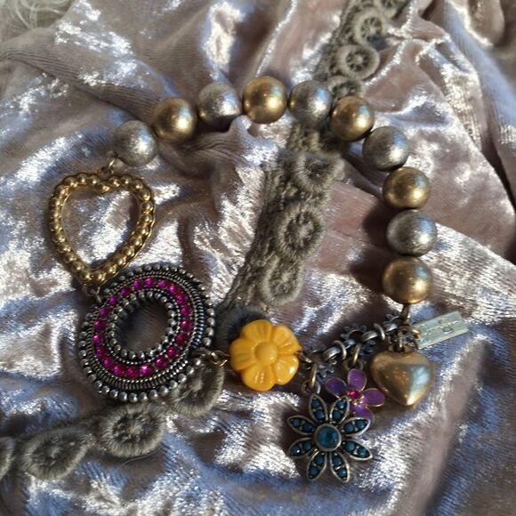 JESSICA SIMPSON Charm Bracelet - Picture 12 of 16